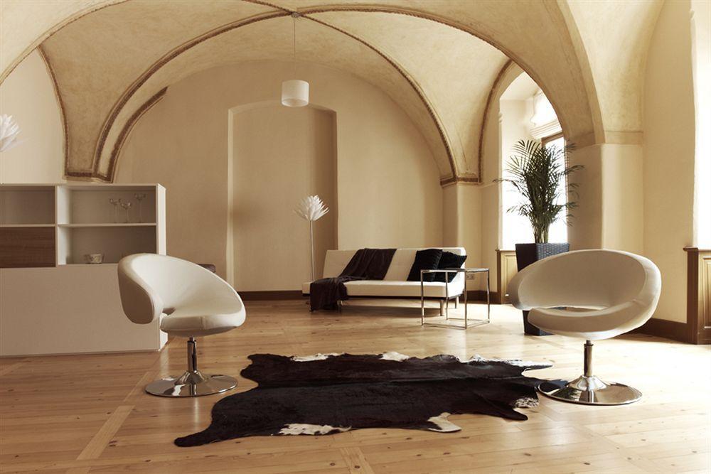 3 Epoques By Adrez Apartmán *