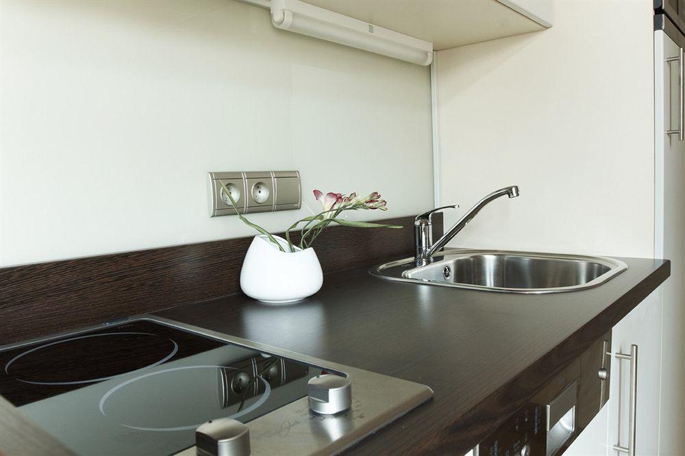 Apartment 3 Epoques By Adrez Prag